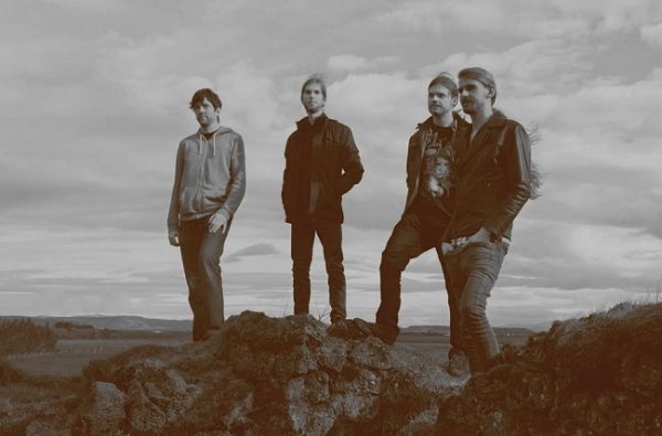Стрийм: Dynfari : Myrkurs er þörf