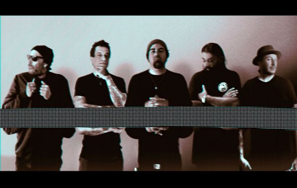 Премиерен сингъл от предстоящия албум на Deftones
