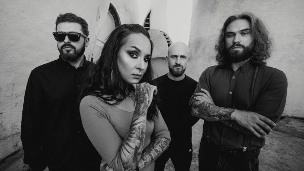 Jinjer представят сингъла “Wallflower”