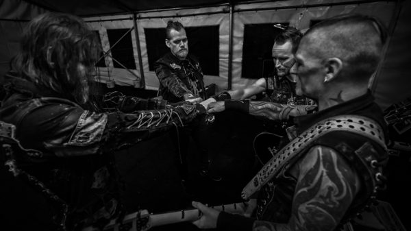 KAMPFAR представят сингъла “Rekviem”