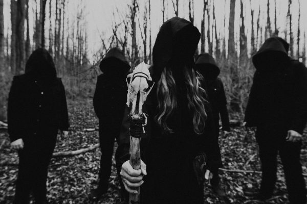 Чуйте “Beneath the mountain’s vigil”, дебютният албум на Yfel