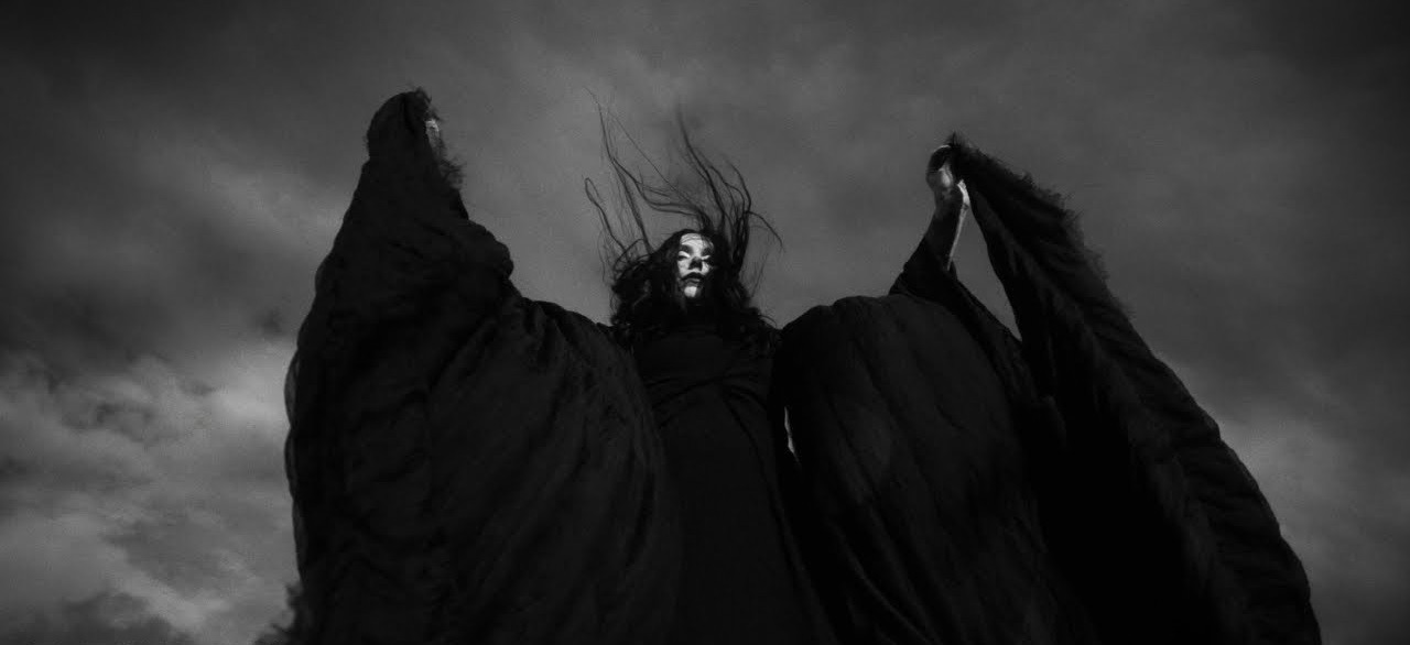 CHELSEA WOLFE представя албума “She Reaches Out To She Reaches Out To She”