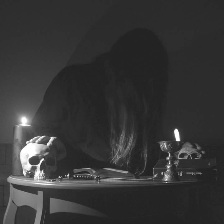 Чуйте “Grimoire Tenebrarum”, дебютният дългосвирещ албум на Nightwalker