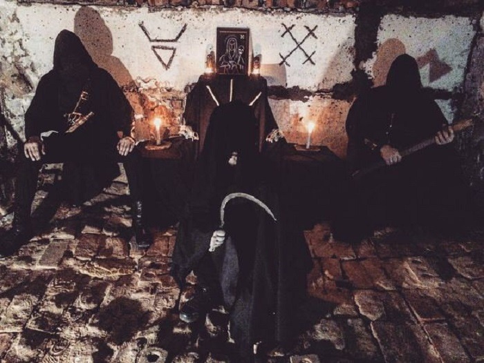 Цемра present their debut full-length ritual, “Ж​и​т​т​я с​е​р​е​д Б​о​г​і​в”